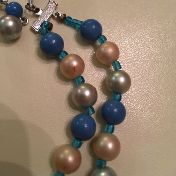 Vintage Japan Two Strand Blue Beads Necklace - Picture 5 of 11