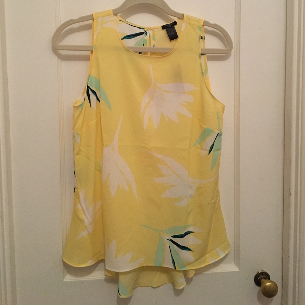 Ann Taylor Factory Petite small yellow floral top