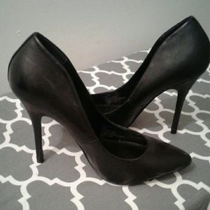 Steve Madden pumps