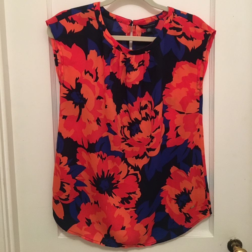 Tommy Hilfiger floral top NWT Size XS