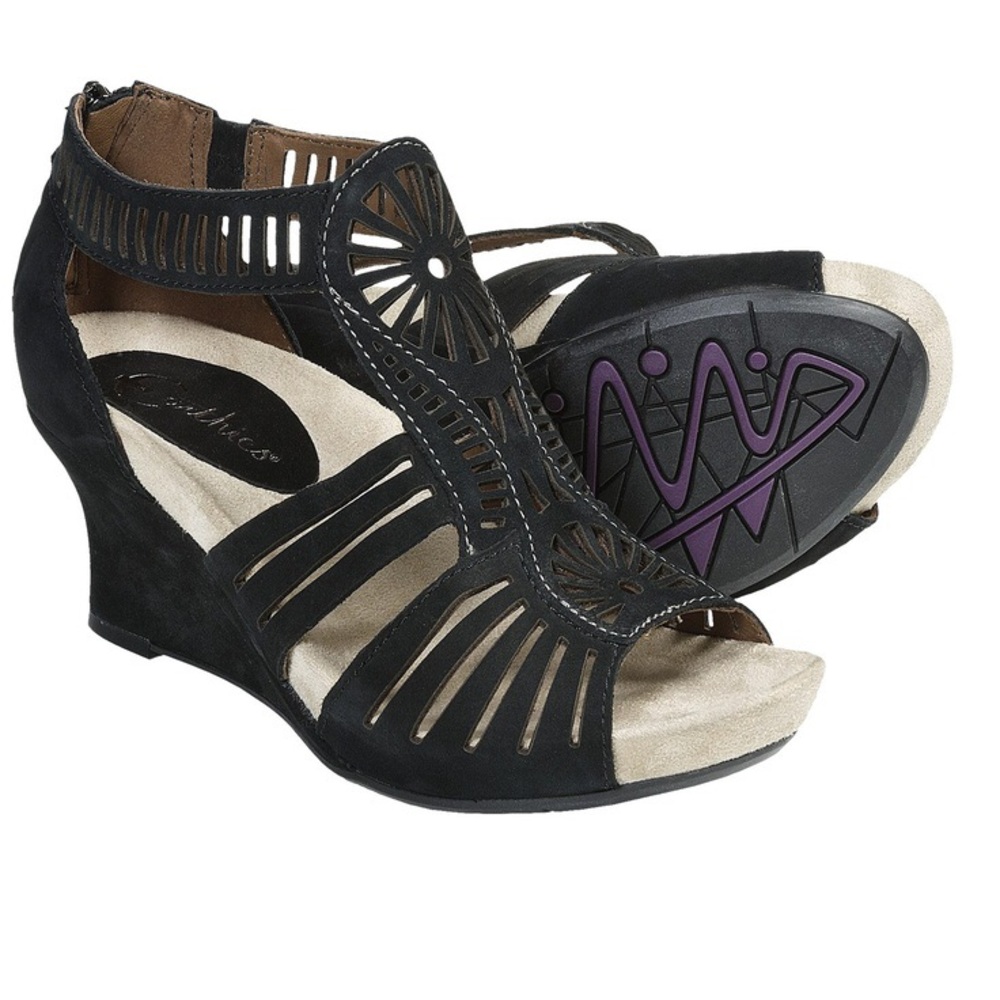 Earthies Carmona, black suede cut out wedge