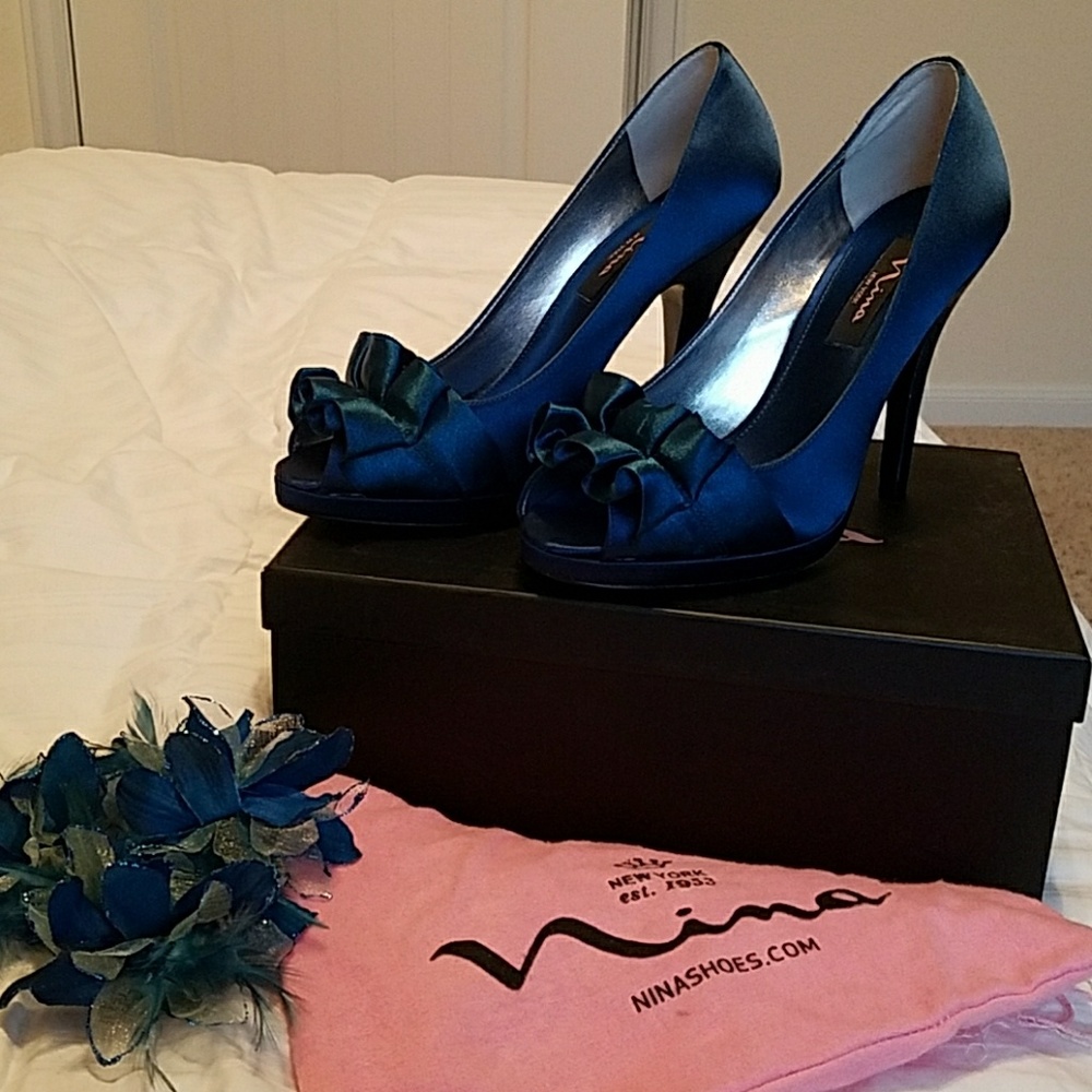 Nina Evelixa Heels size 9