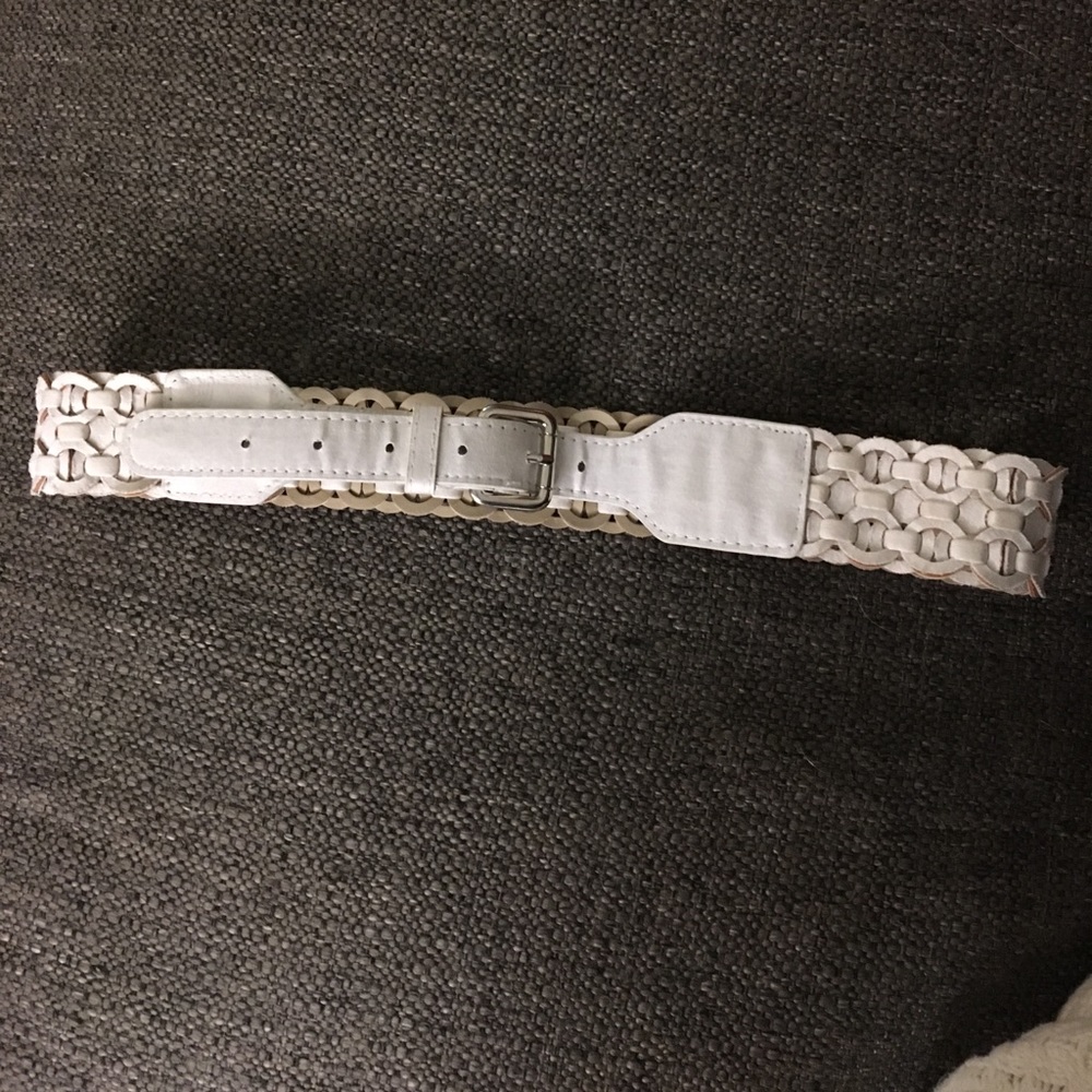 White faux leather belt