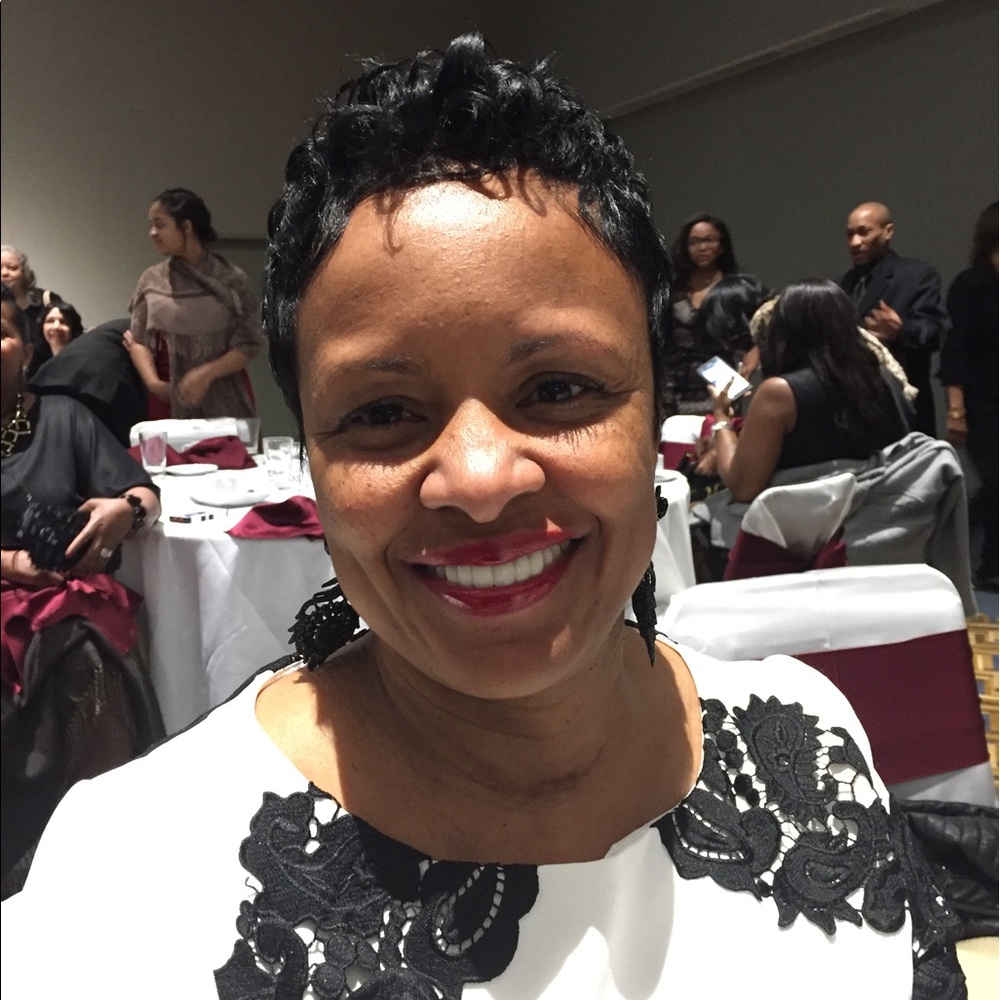 Meet your Posher, Lea