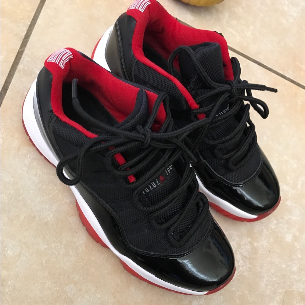 Jordan 11 size 7