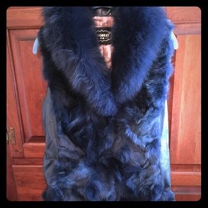 *SOLD* 🎉Navy Blue fur vest (rabbit) *SOLD*🎉