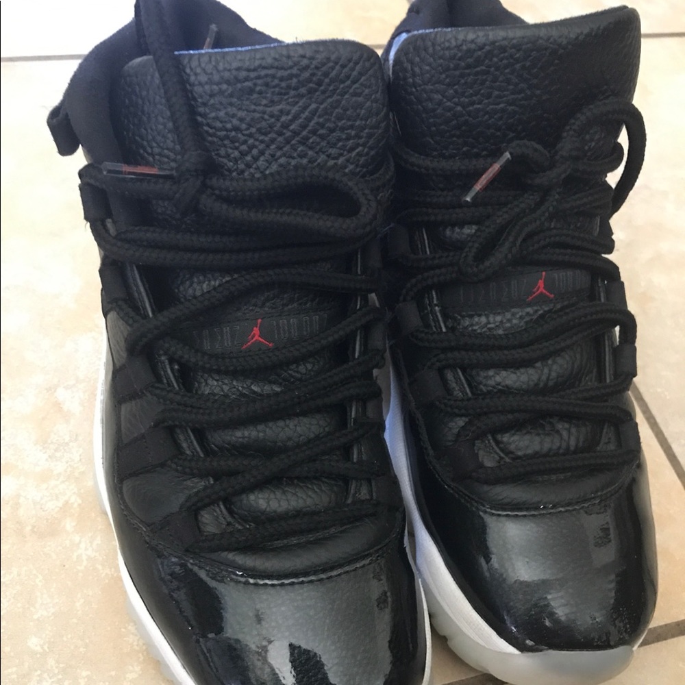 Jordan 11 size 7