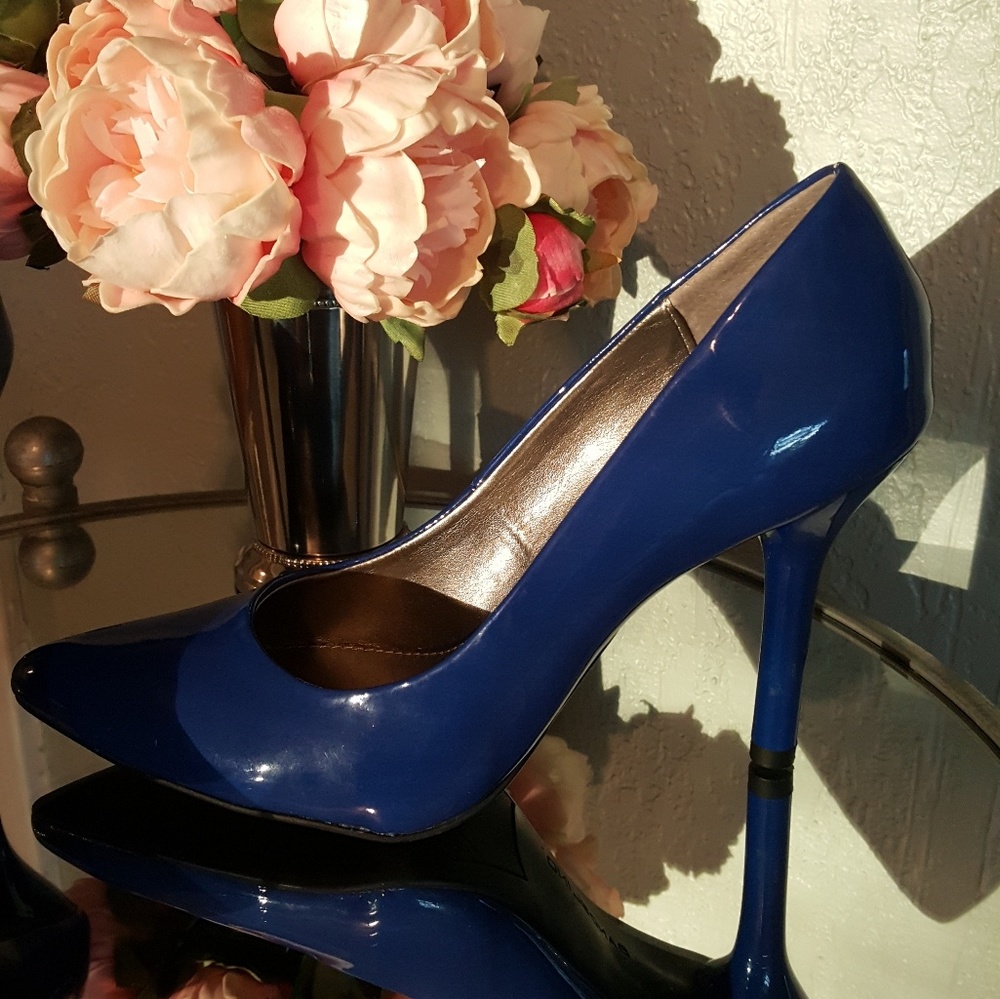 Blue pumps - Picture 2 of 2