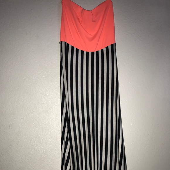 Women's Sundress - Picture 1 of 3