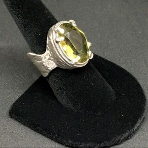 Retired Silpada Olive Swarovski Ring- 8