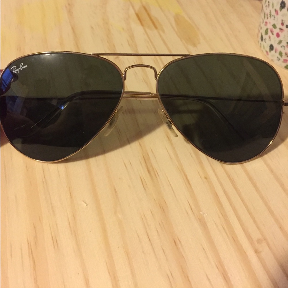 AVIATOR RAY-BANS