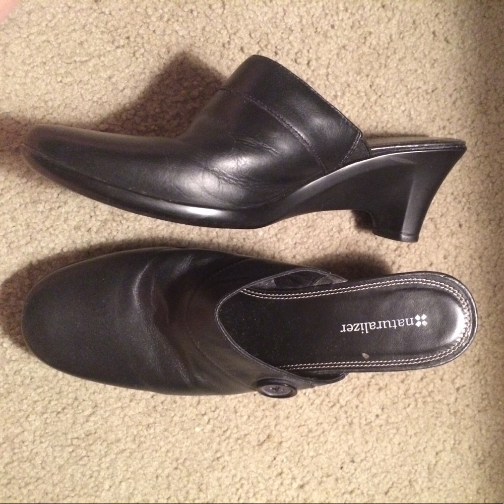 Naturalized Black Leather clogs 8M