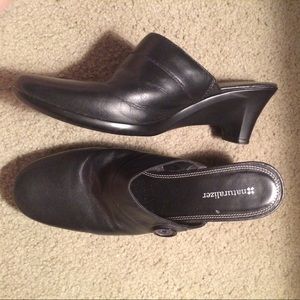 Naturalized Black Leather clogs 8M