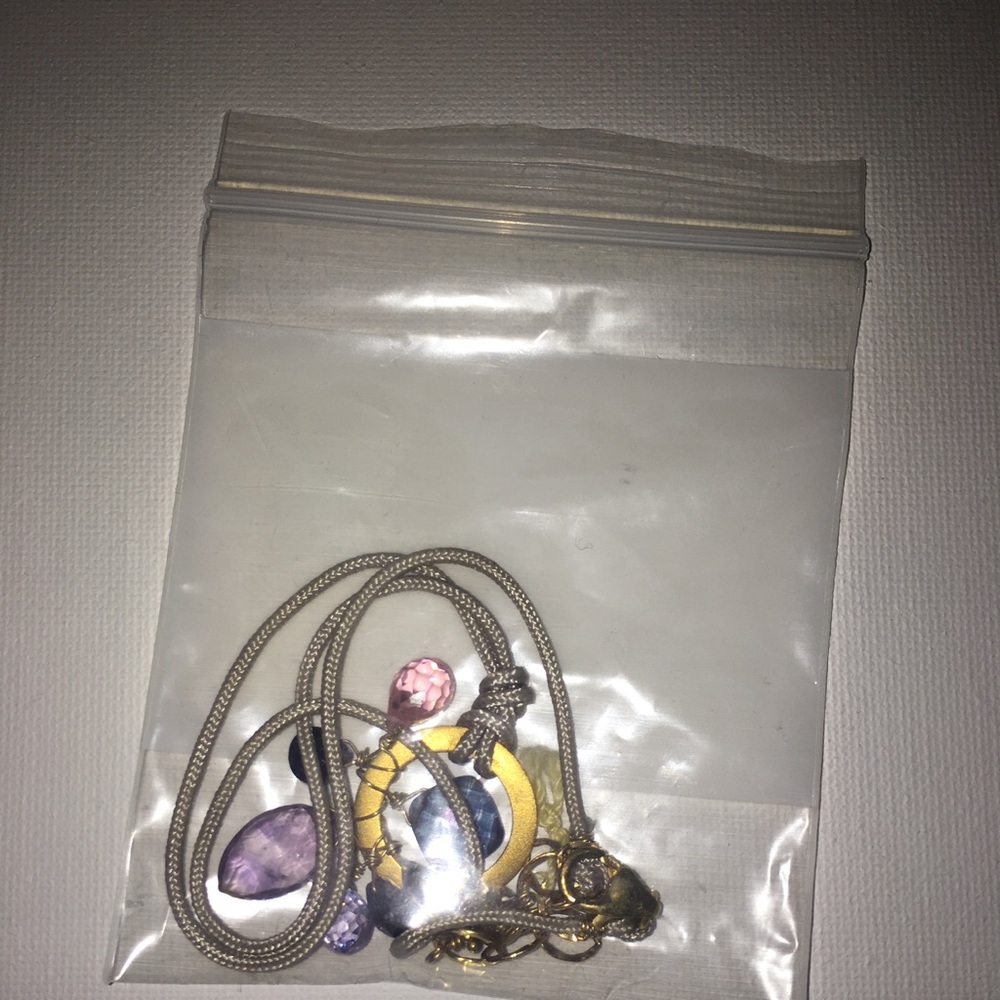 a cute necklace - Picture 3 of 3