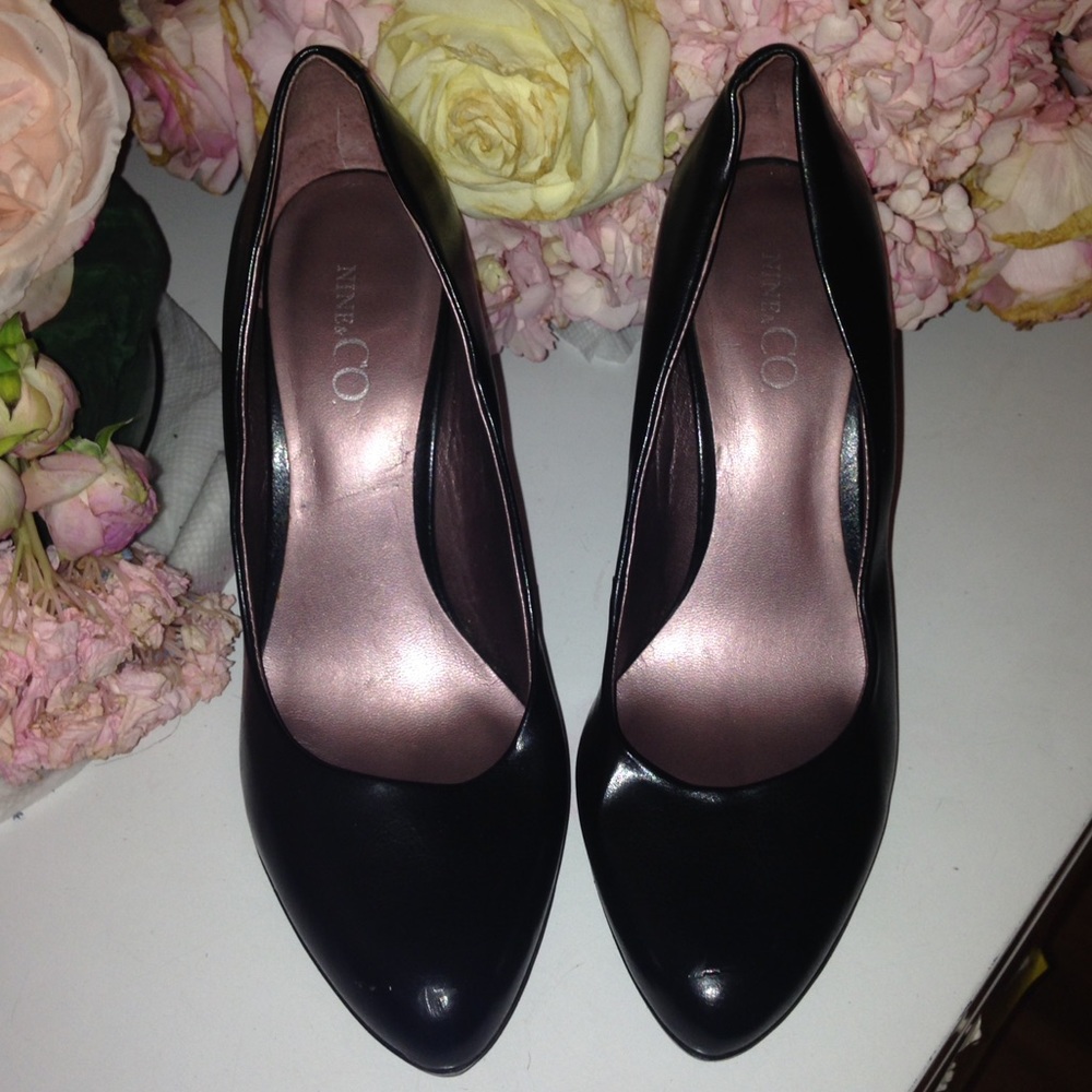 9&Co. Classic Black Pump