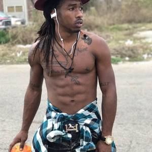 Meet your Posher, Deandre