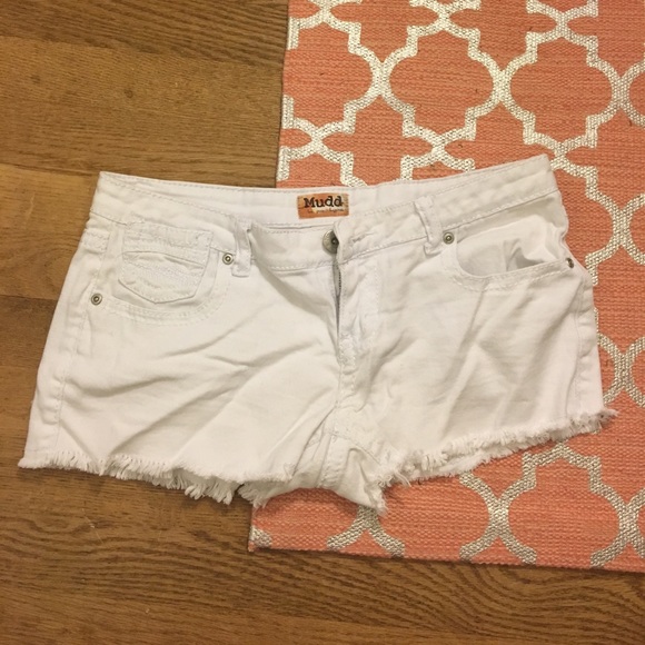 White jean shorts - Picture 2 of 3