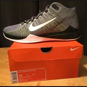 Nike zoom Ascention Size 12