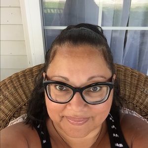 Meet your Posher, Sonia