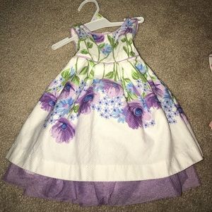 Place 0-3M dress w/bloomers (New no tags)