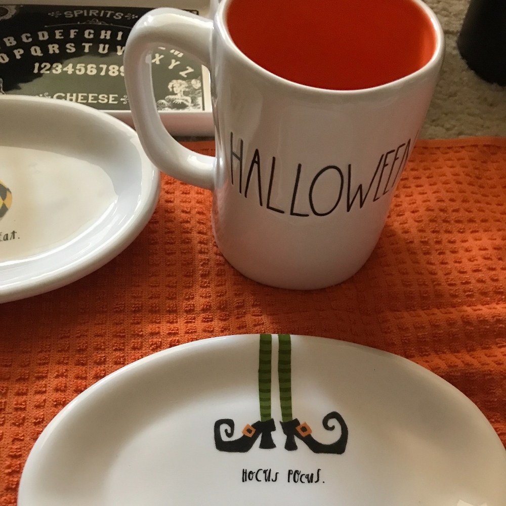 Rae Dunn  Happy Halloween Mug free oval !