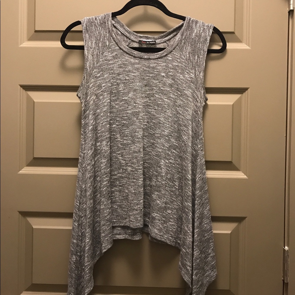 Light sweater tank size Small