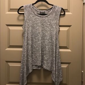 Light sweater tank size Small