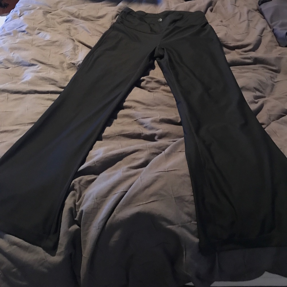 Idealology yoga pants