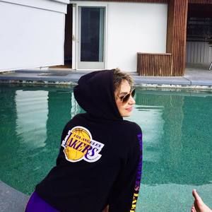 Meet your Posher, Barbie