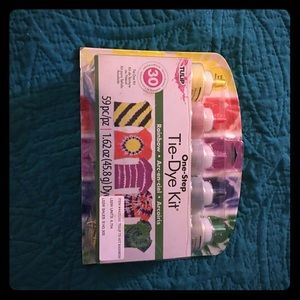 Tie-dye kit