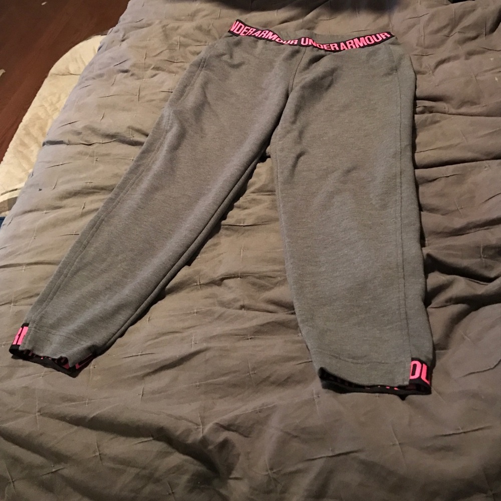 NWOT Under Armour joggers