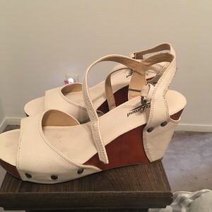 Wedges cream colored