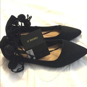 Forever 21 NWT black ballerina shoes