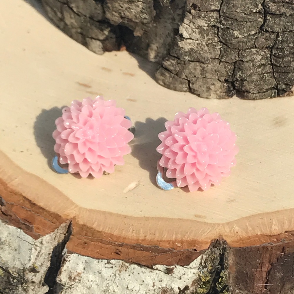 Pink Flower Clip On Earrings 🌸3 for $18🌸
