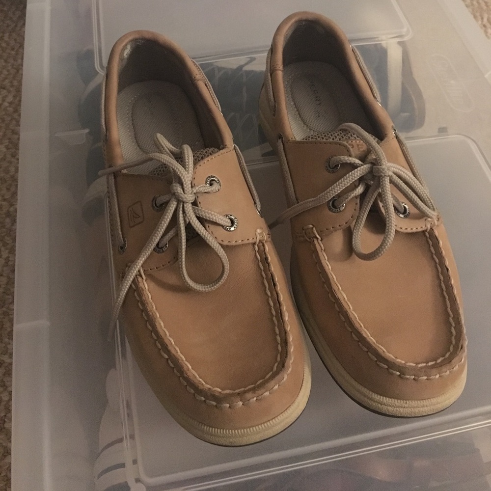 sperry topsider boat shoes