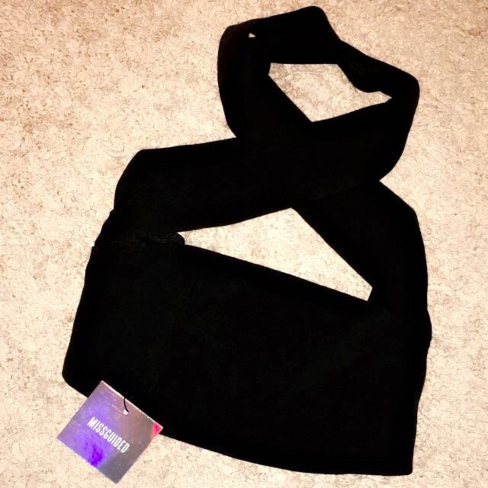Black Strapless Twist Front Bralet💕