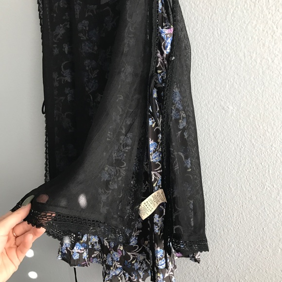 Free People • Layered Romper 2 in 1 - Picture 5 of 8