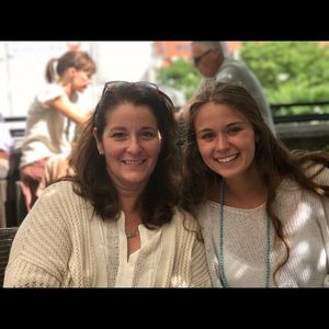 Meet your Posher, Adrienne