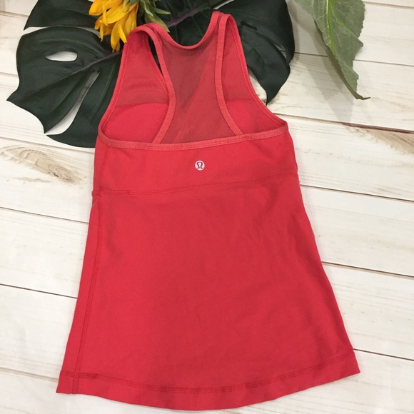 lululemon athletica Tops - 💕Lululemon coral workout tank with mesh back!