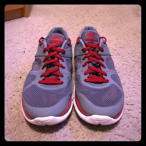 Nike Flex Running Shoes Size 9.5. EUC.