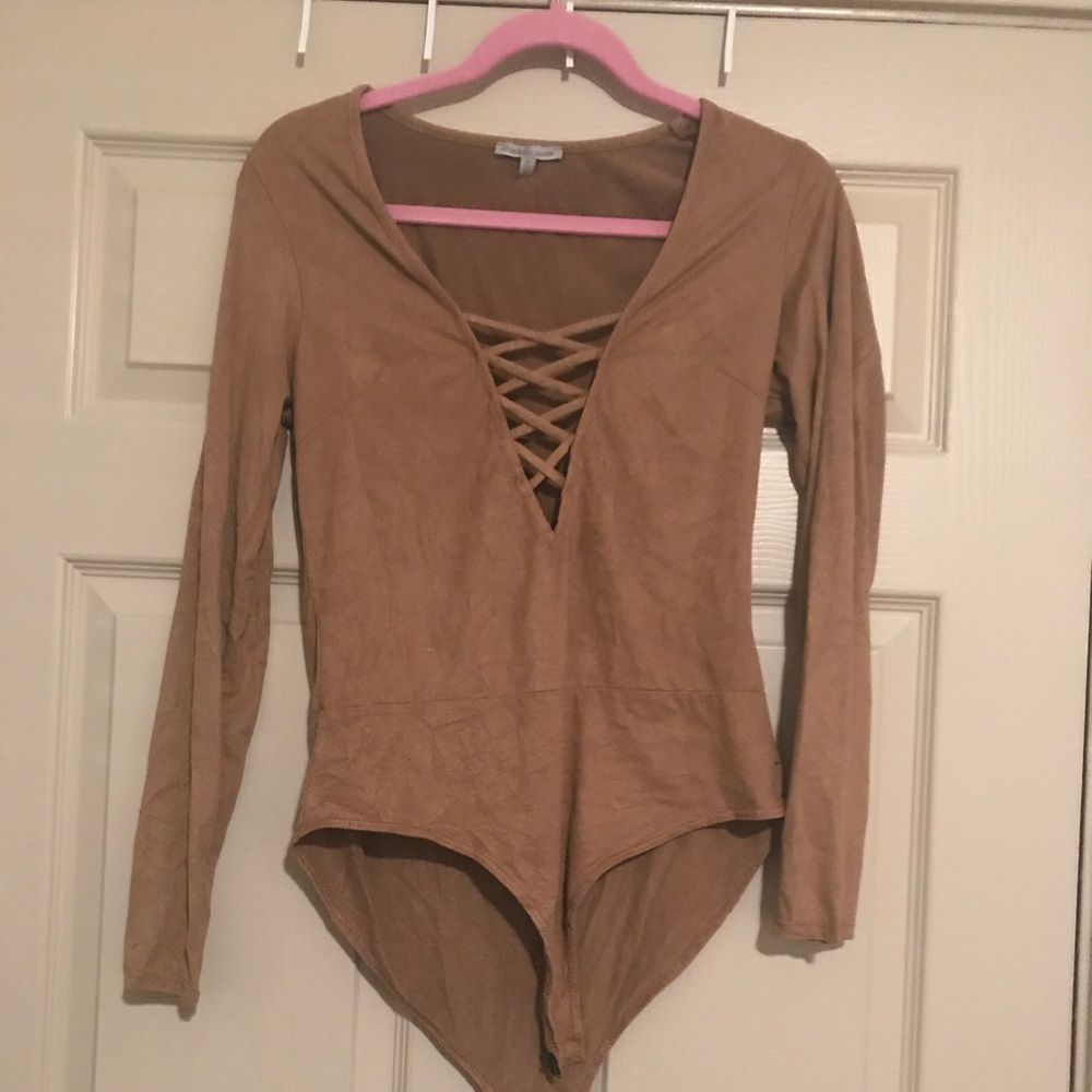 Nude suede bodysuit!🌻🌻