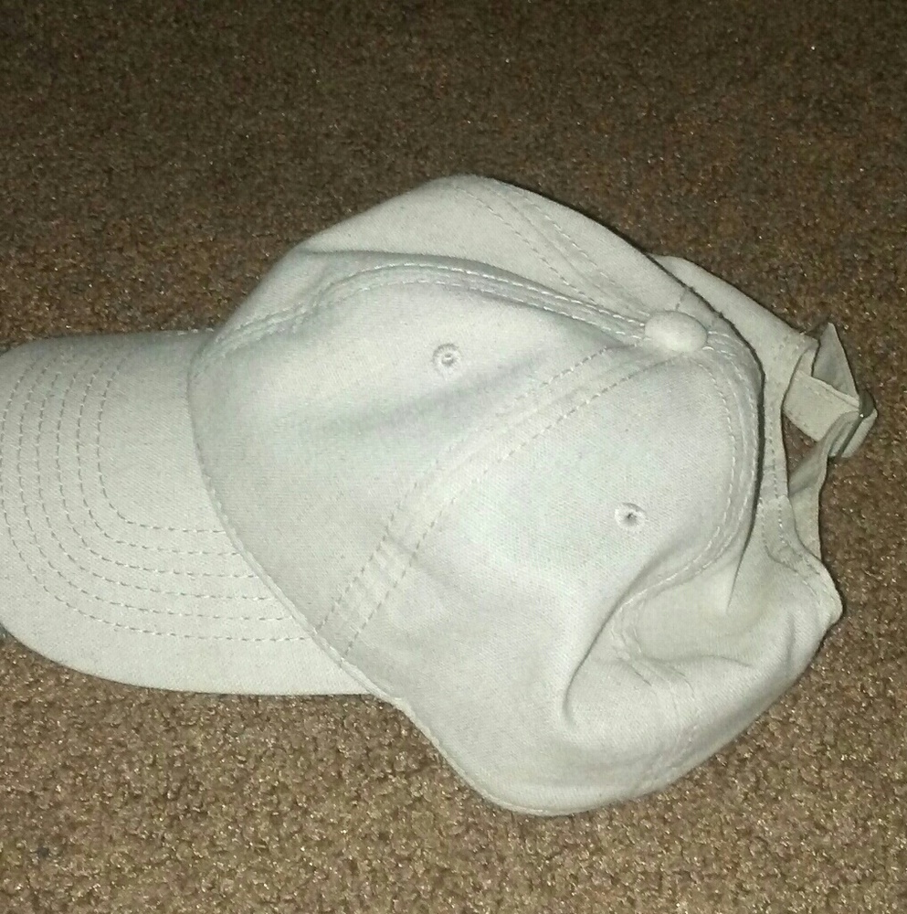 Tan hat. - Picture 2 of 2