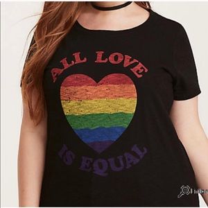 NWT Torrid "All Love is Equal" crew top ❤️💛💚💙💜