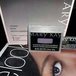 Mary Kay compact makeup set