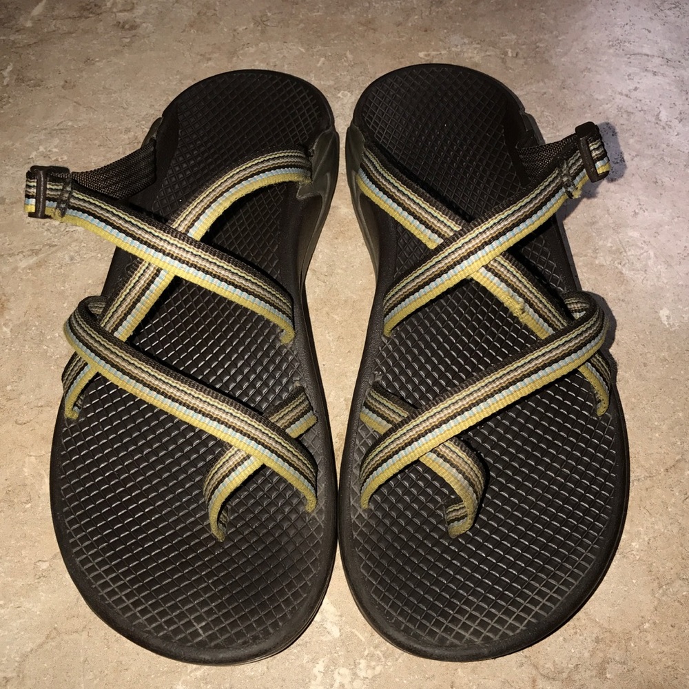 Chacos!