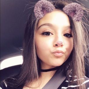 Meet your Posher, Briana