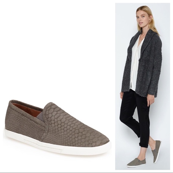 joie kidmore slip on sneakers