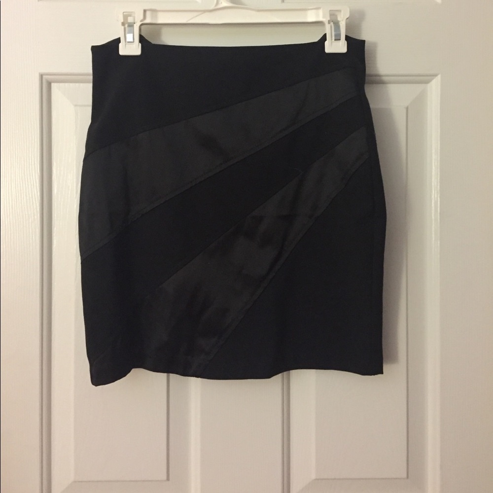 Mini skirt with tone on tone stripes