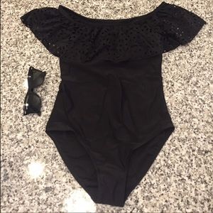 ✅ 4/$25 Off The Shoulder One Piece Bathing Suit