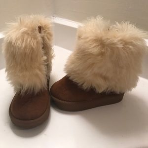Tan and cream fur winter boots